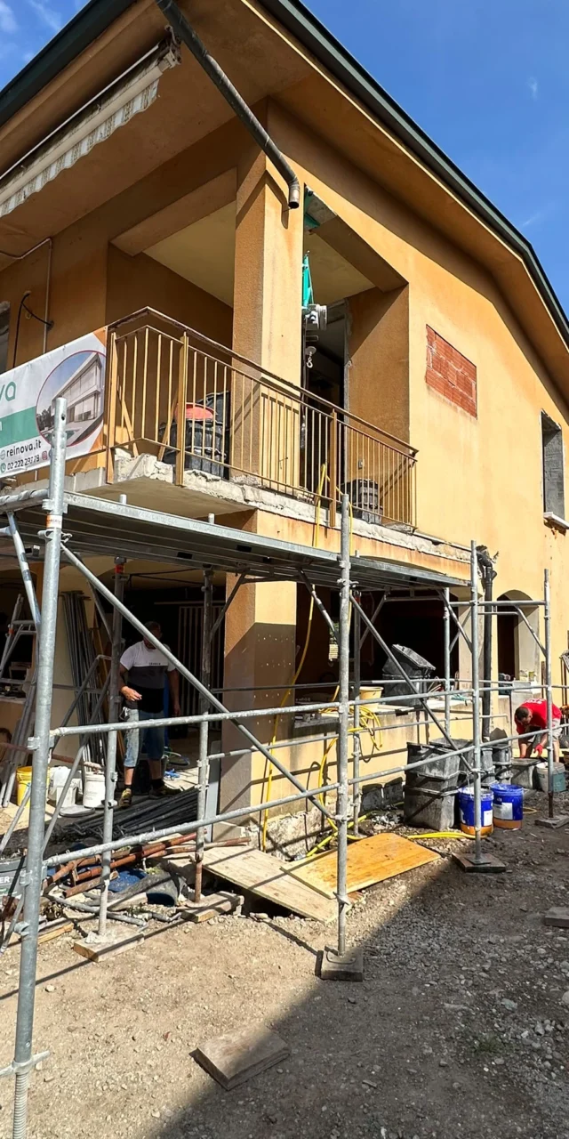lavori-ristrutturazione-villa.jpg